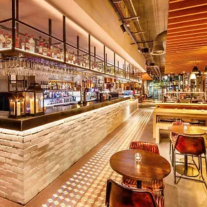 Ibis Canning Town Отель